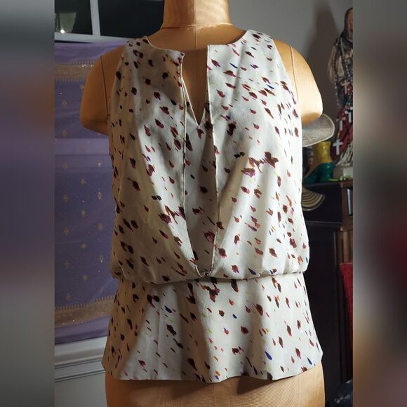 Ann Taylor Cutaway Keyhole Shell Blouse Cobbled Path Print Color - Picture 3 of 11